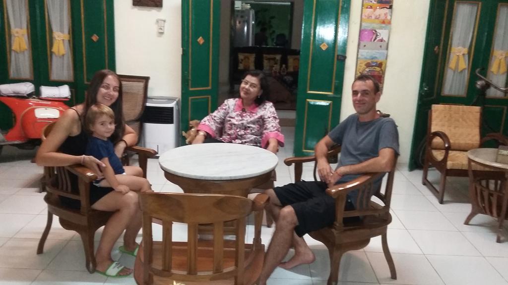 יוגיאקרטה Pendopo Andari Homestay מראה חיצוני תמונה