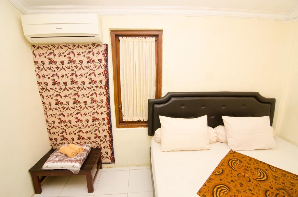 יוגיאקרטה Pendopo Andari Homestay מראה חיצוני תמונה