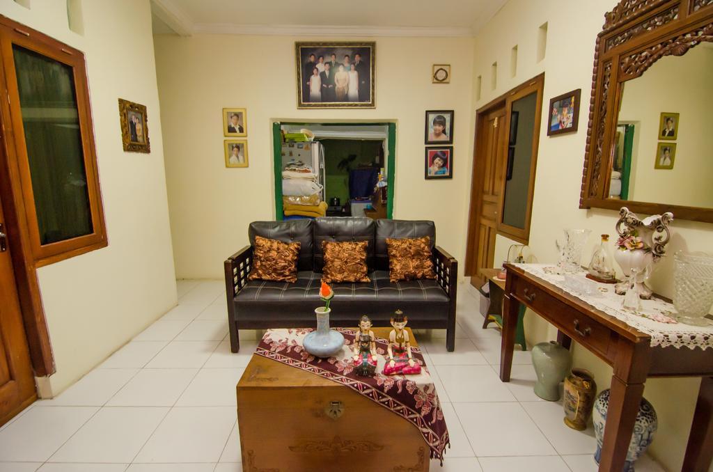 יוגיאקרטה Pendopo Andari Homestay מראה חיצוני תמונה