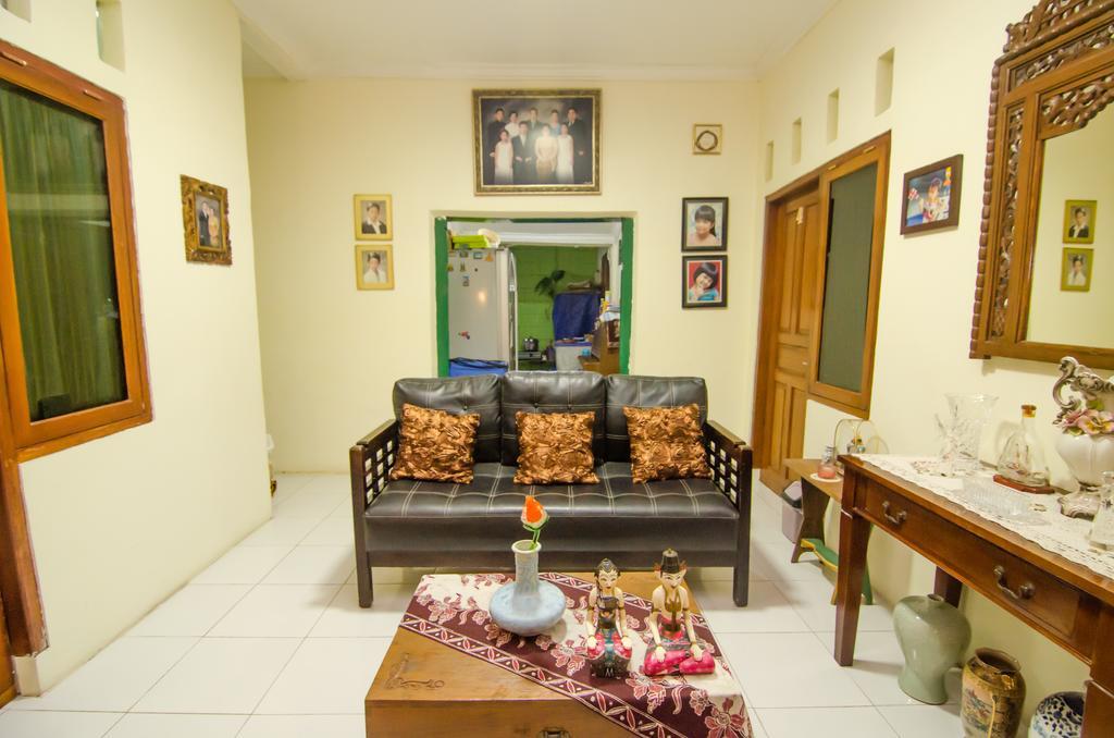 יוגיאקרטה Pendopo Andari Homestay מראה חיצוני תמונה