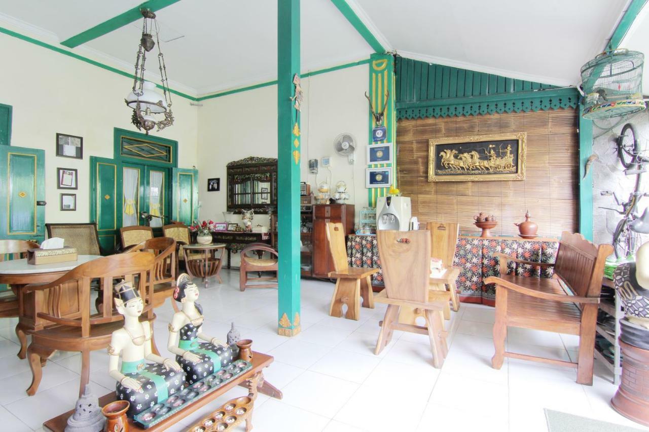 יוגיאקרטה Pendopo Andari Homestay מראה חיצוני תמונה
